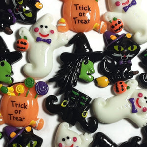 Halloween Witch Trick or Treat Black Cat Flatback Cabochon - Set of 20